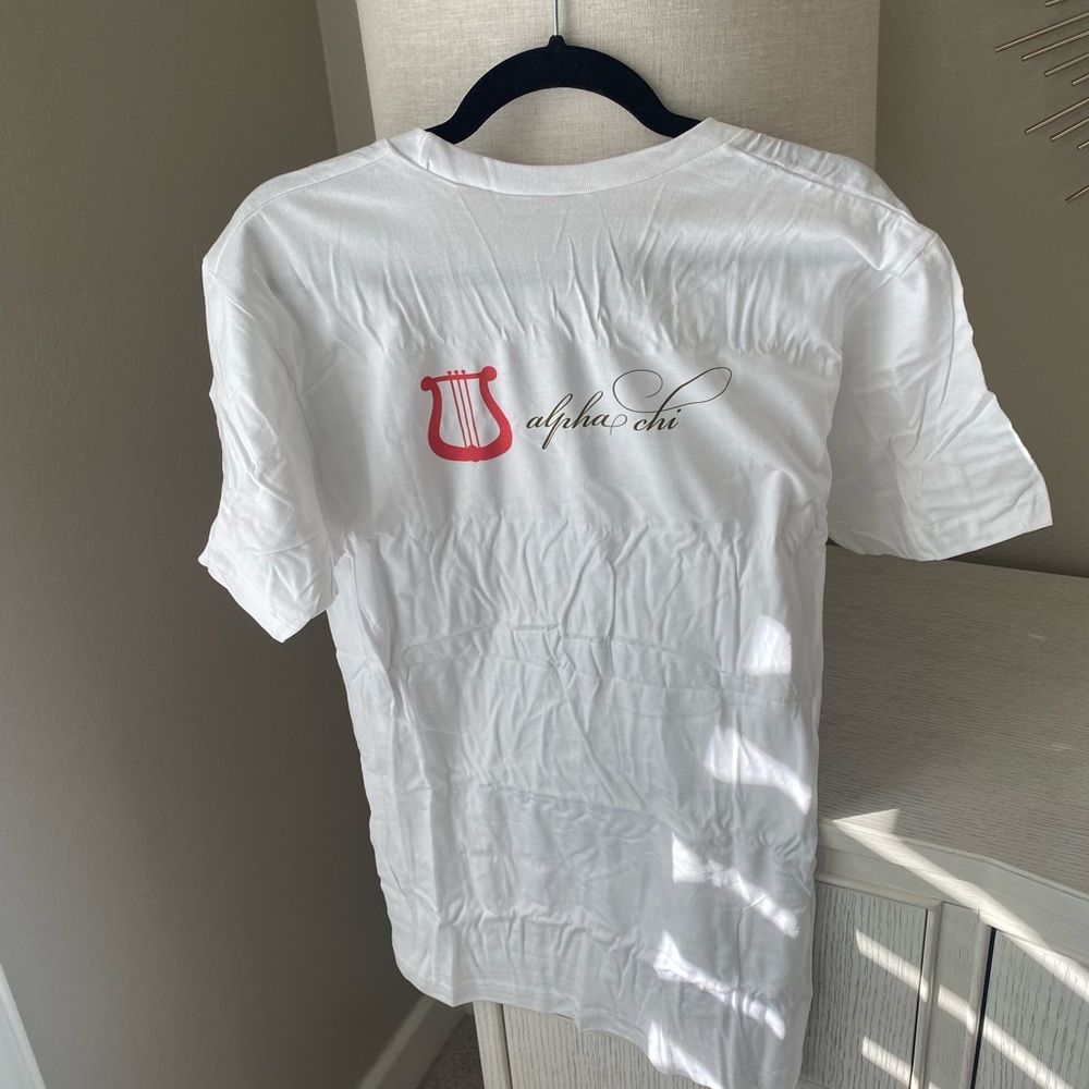 Alpha Chi Omega V-Neck T-Shirt NWT